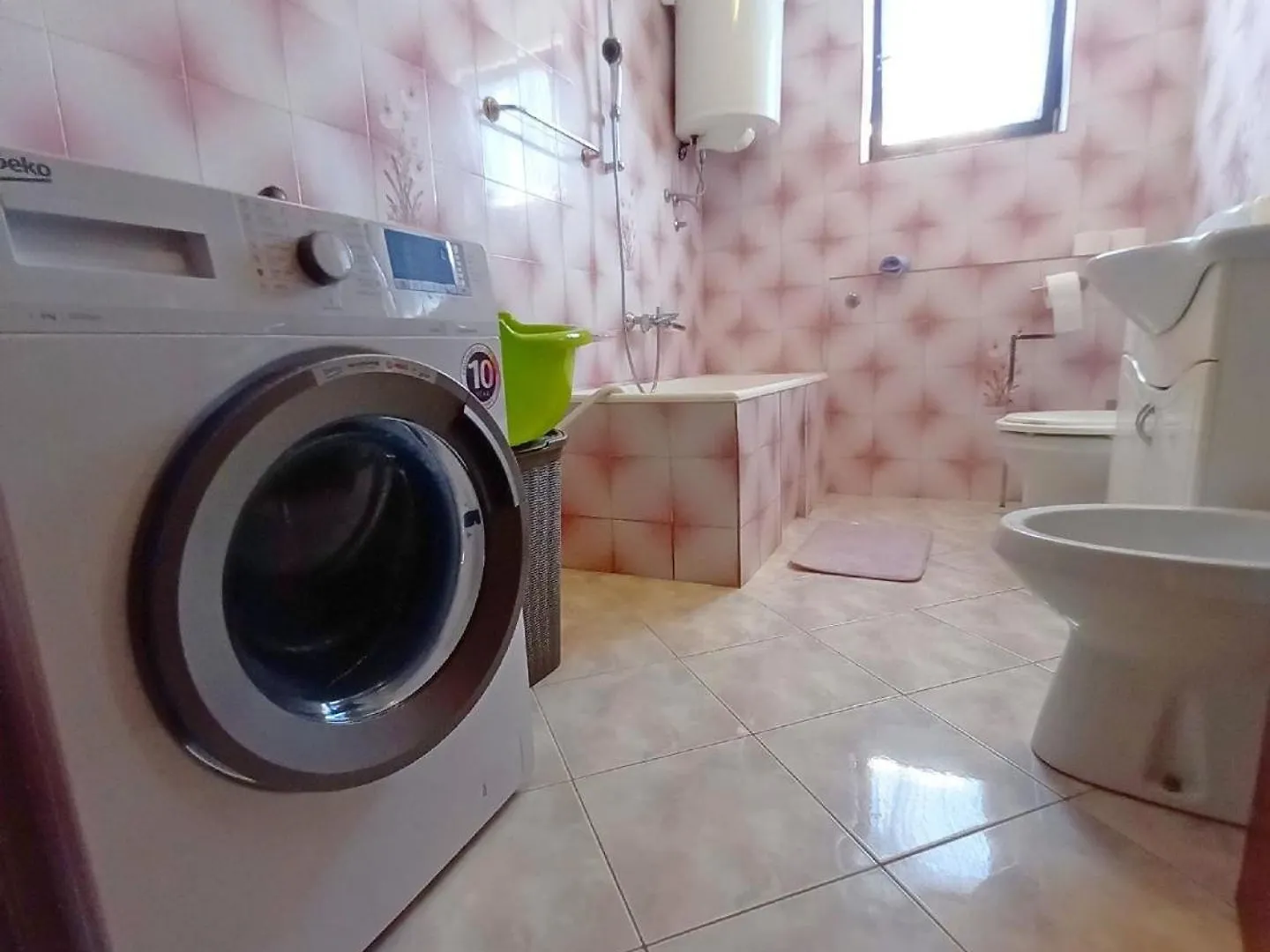 Geraeumige Ferienwohnung In Fazana Mit Gemeinsamem Grill Valbandon